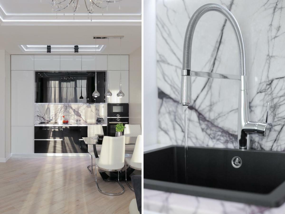 Black&White Apartment In Smart Plaza Kyiv Exterior photo